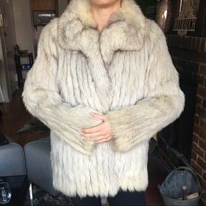 Light colored fox fur coat small/medium